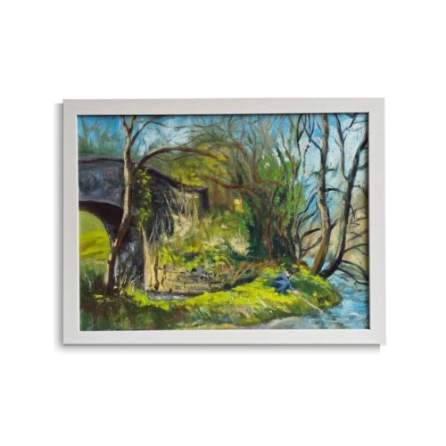 Original Plein Air Painting "Early Summer at River Boyne" | Oil on Canvas Board | 30.5 x 40.5 cm | Framed This piece was painted entirely on location along the banks of the River Boyne, Ireland. With the summer sun shining and a slight chill in the air, I spent about 3 hours capturing this peaceful riverside scene. Old stone bridge, lush greens, flowing water — all brought to life with oil paint and plenty of fresh air. Perfect for lovers of landscape, nature, and original art.